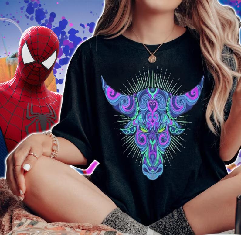 Bull Head Ornament Symbol Gift T-shirt t-shirt woman shirt
